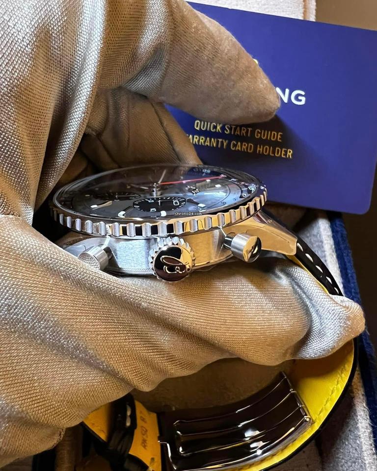Breitling Navitimer 1 B01 Chronograph NEW 2024 Navitimer B01 ICE BLUE Chronograph 43