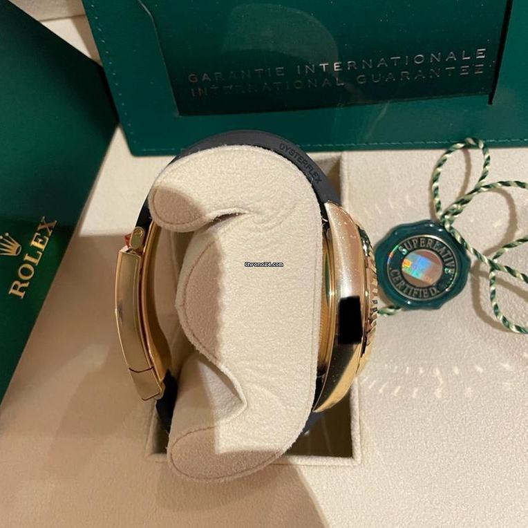 Rolex Sky-Dweller NEW 2022 Sky-Dweller 18KT Gold 326238
