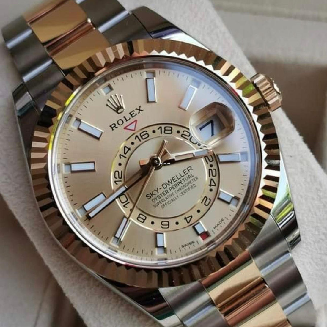 Rolex Sky-Dweller NEW 2023 Sky-Dweller CHAMPAGNE OYSTER