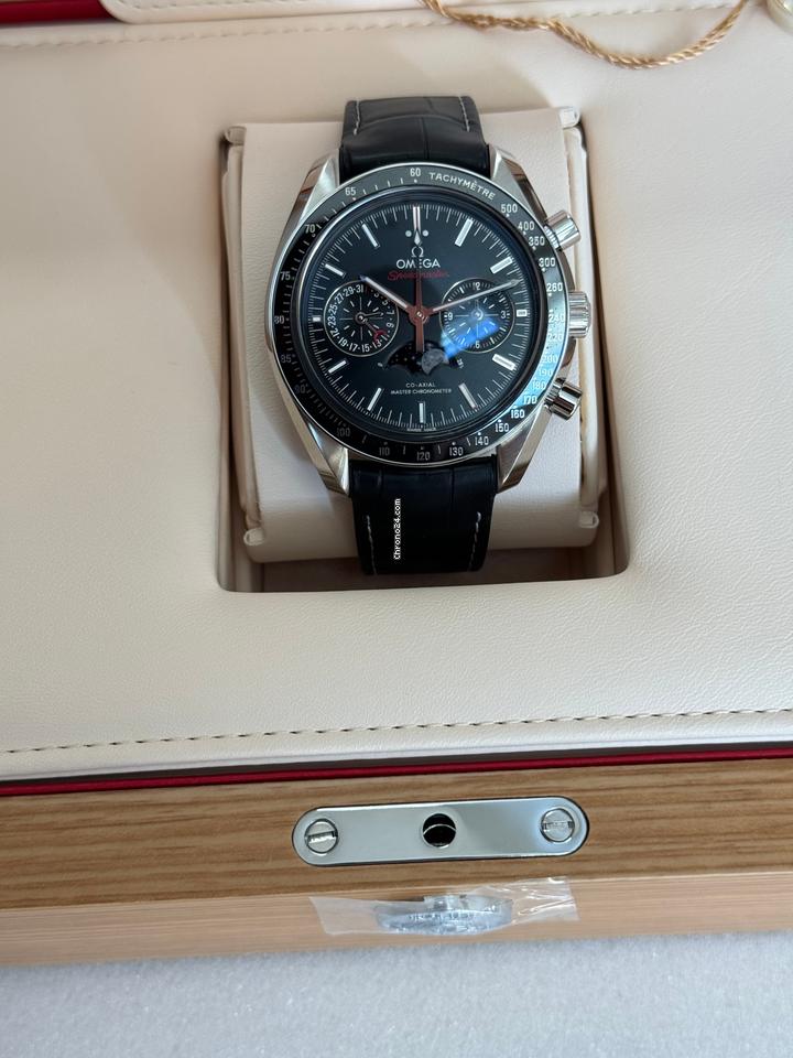 Omega Speedmaster Professional Moonwatch Moonphase NEW 2024 Speedmaster Moonwatch Moonphase