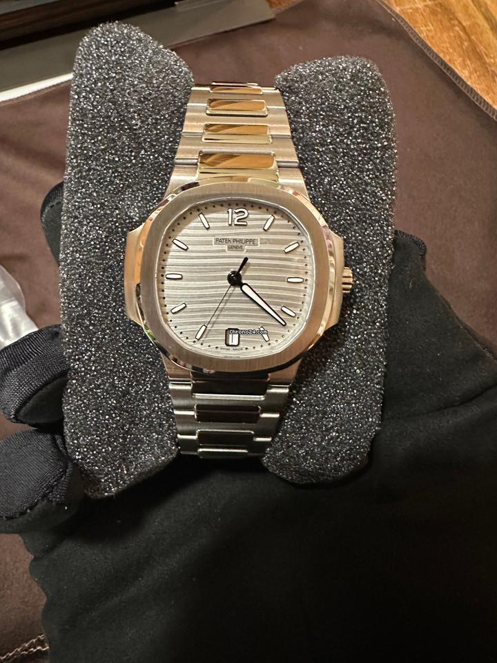 Patek Philippe Nautilus NEW 2024 Nautilus 7118/1A-010