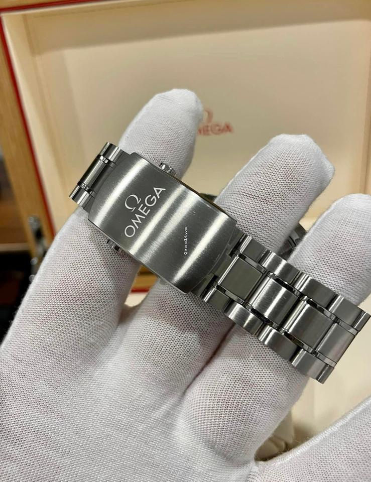 Omega Speedmaster NEW 2024 Speedmaster Moonwatch Moonphase