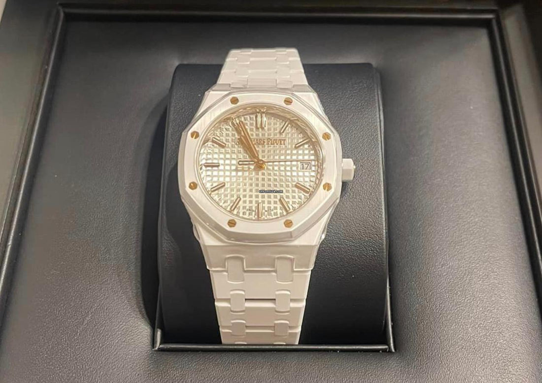 Audemars Piguet Royal Oak Selfwinding NEW 2024 Royal Oak Selfwinding 34mm WHITE CERAMIC 77350CB