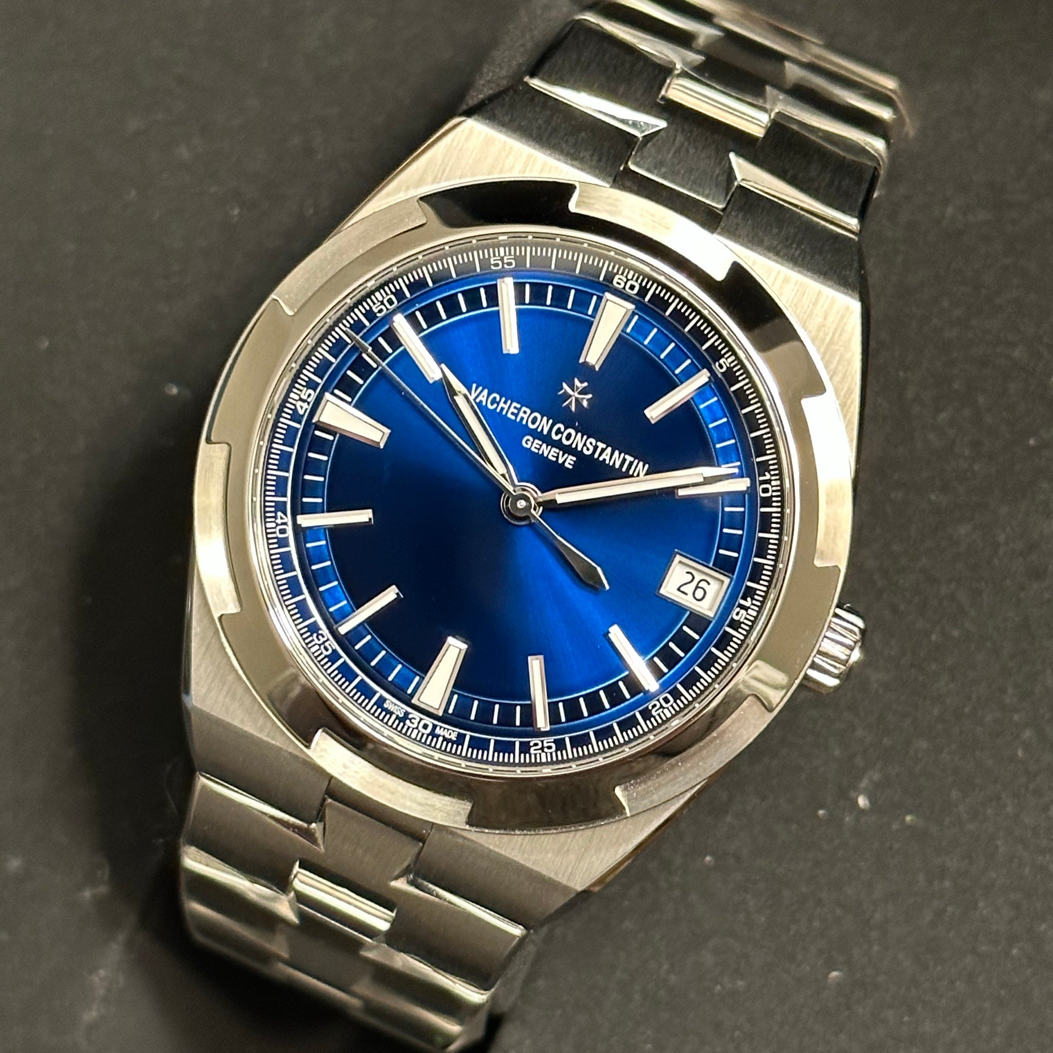 UNWORN 2023 Vacheron Constantin Overseas 41mm 4500V/110A Blue Dial
